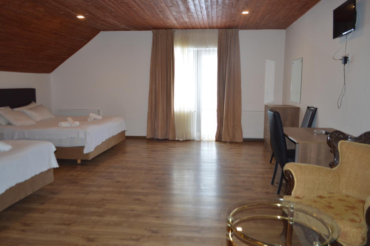 New White House Hotell Bakuriani Exteriör bild