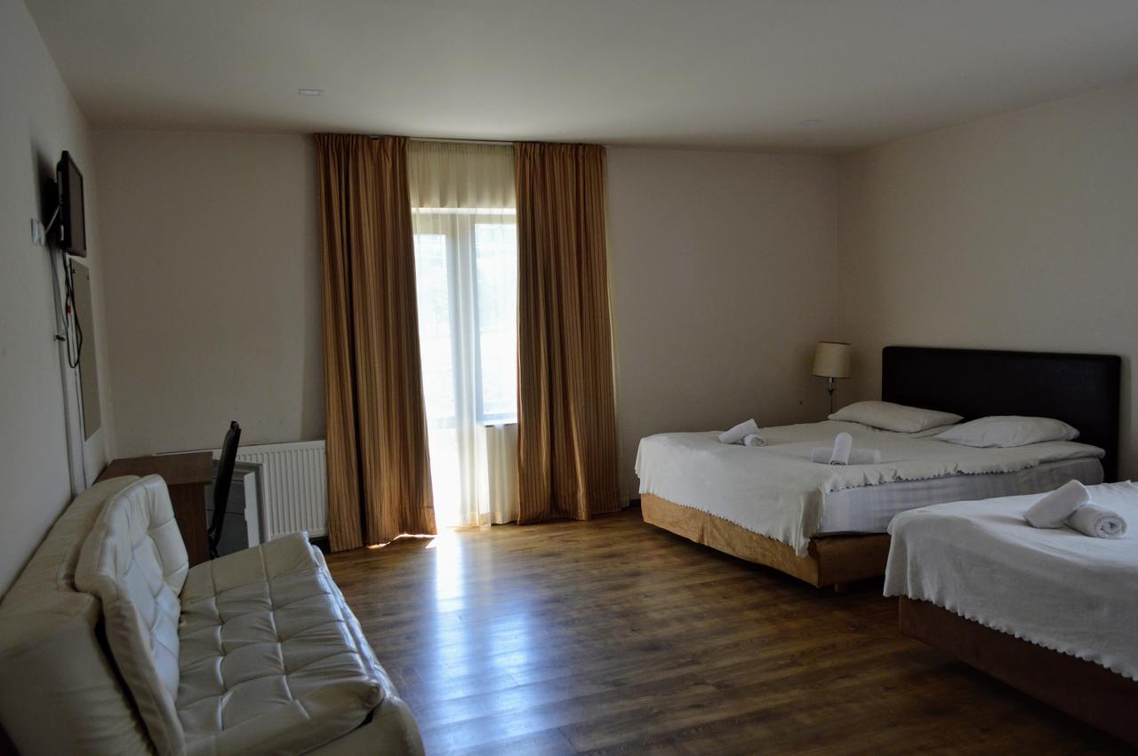 New White House Hotell Bakuriani Exteriör bild
