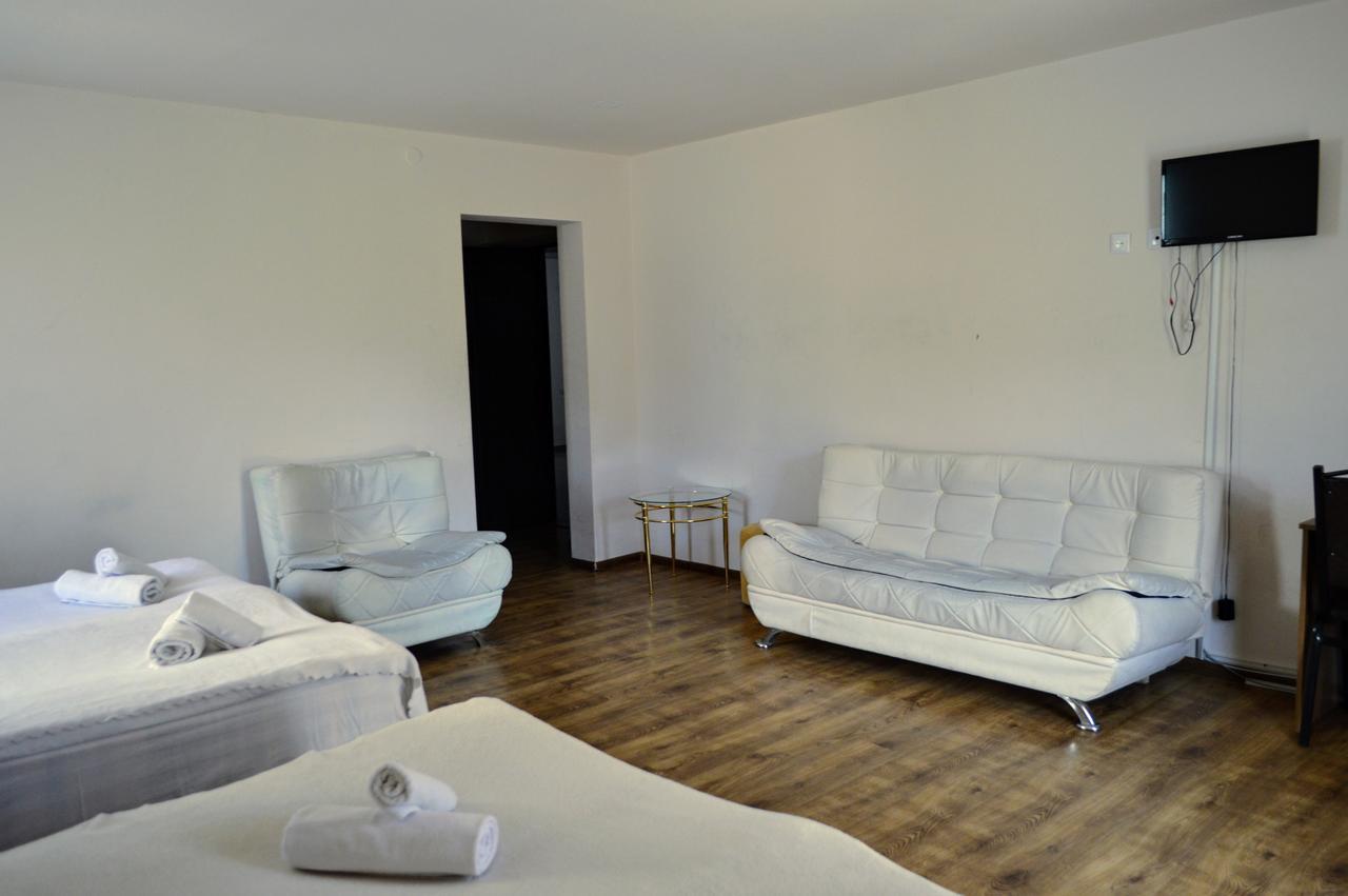 New White House Hotell Bakuriani Exteriör bild