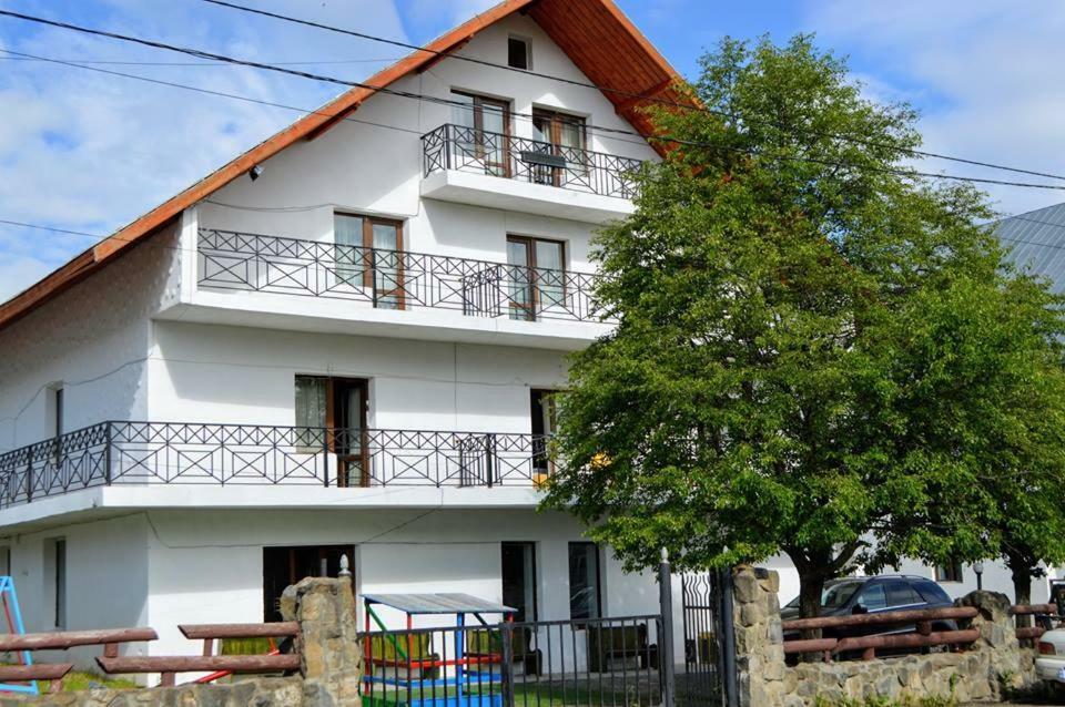 New White House Hotell Bakuriani Exteriör bild